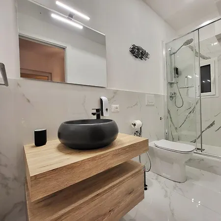 Nervi - 5 Minuti Dal Porticciolo E Passeggiata Anita Garibaldi - Vicino Fermata Dell'autobus E La Stazione Ferroviaria Lejlighed Genova