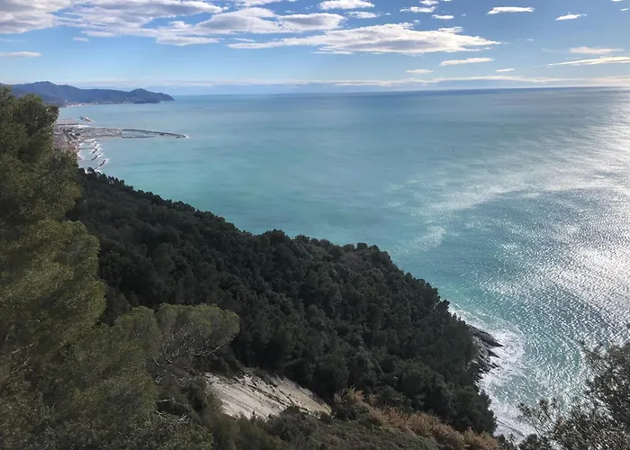 Nervi - 5 Minuti Dal Porticciolo E Passeggiata Anita Garibaldi - Vicino Fermata Dell'autobus E La Stazione Ferroviaria
