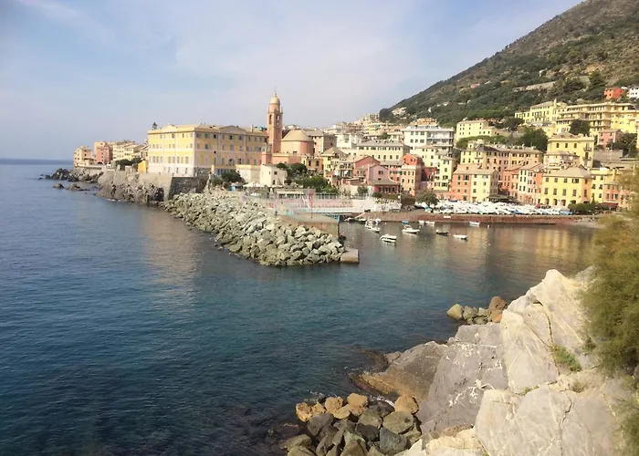 Nervi - 5 Minuti Dal Porticciolo E Passeggiata Anita Garibaldi - Vicino Fermata Dell'autobus E La Stazione Ferroviaria